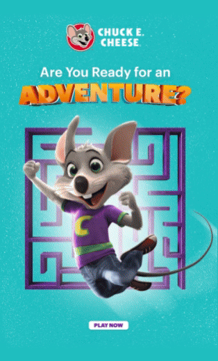 لعبة متاهة تفاعلية من تشاك إي تشيز، حيث يقود اللاعب الشخصية عبر المسار باستخدام أزرار الاتجاهات.